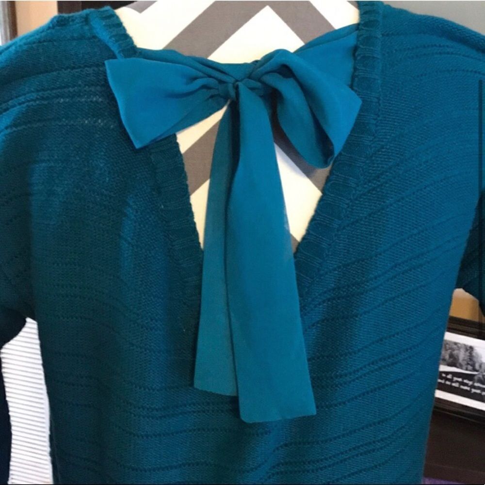 AB Studio Blue Keyhole Sweater MEDIUM - Picture 4 of 5